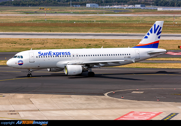 Airbus A320-214 Airbus A320-214