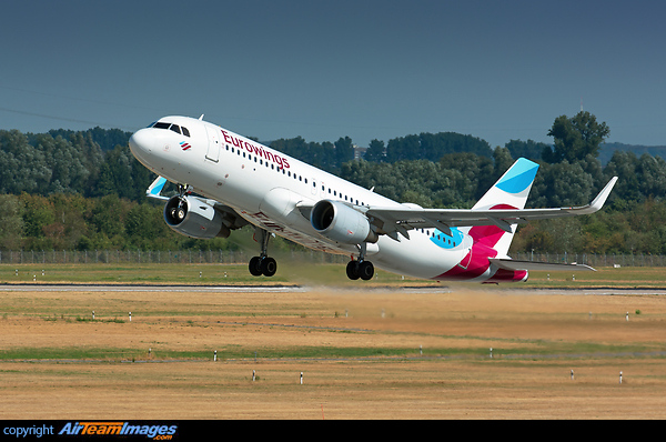Airbus A320-214 Airbus A320-214