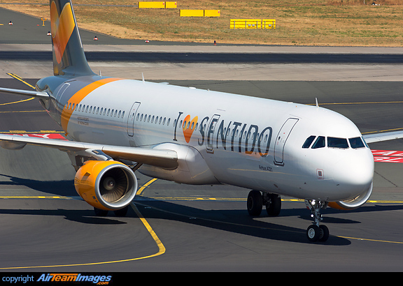 Airbus A321-211 Airbus A321-211
