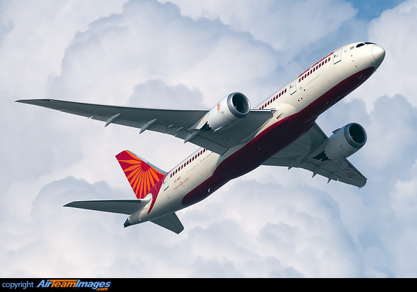 Boeing 787-8 Dreamliner Boeing 787-8 Dreamliner