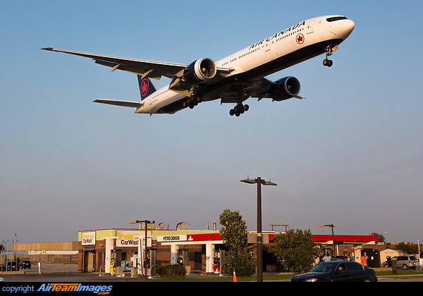Boeing 777-333/ER Boeing 777-333/ER