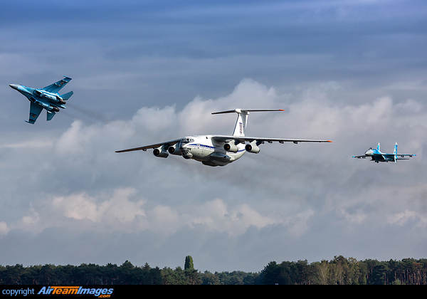 IL76 Flanked by Su-27 71 & 58 Ilyushin Il-76