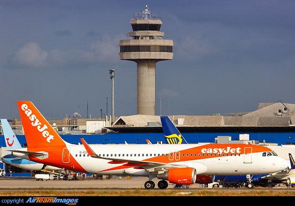 Airbus A320-214 Airbus A320-214