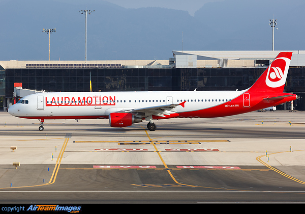 Airbus A321-211 Airbus A321-211