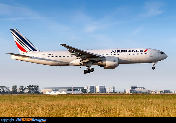 Boeing 777-228/ER Boeing 777-228/ER