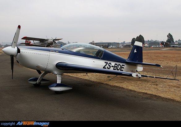 Extra EA-300L