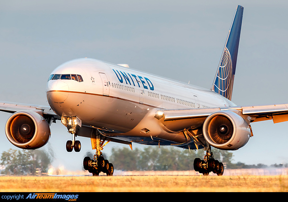 Boeing 777-222/ER Boeing 777-222/ER