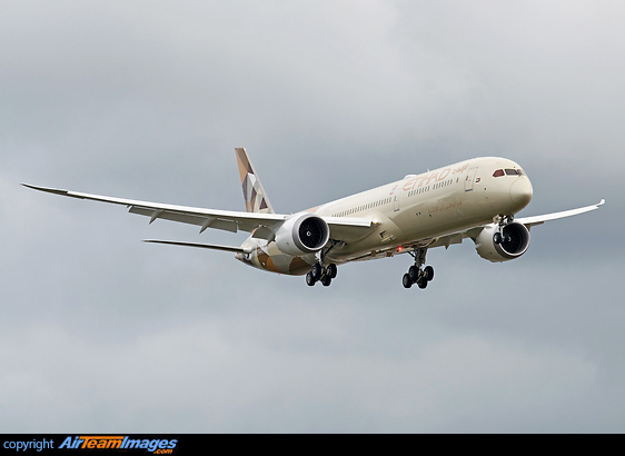 Etihad Airways first Boeing 787-10 extra long haul Dreamliner Boeing 787-10 Dreamliner