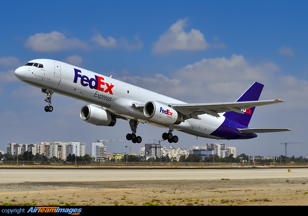 Boeing 757-2B7(F) Boeing 757-2B7(F)