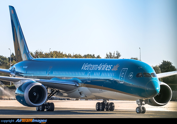 Boeing 787-9 Dreamliner Boeing 787-9 Dreamliner