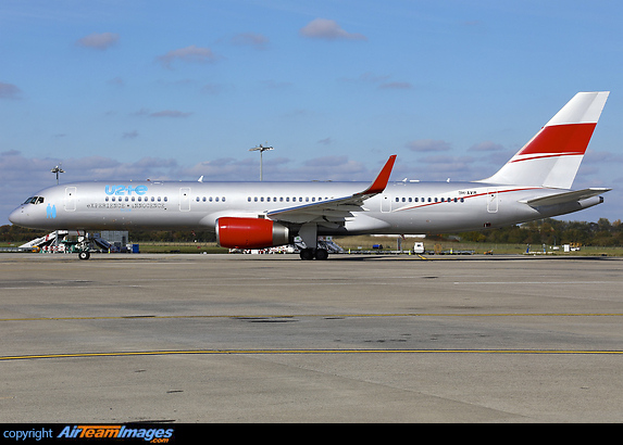 U2.ie eXPERICANCE + iNNOCENCE tour 2018. Boeing 757-23A