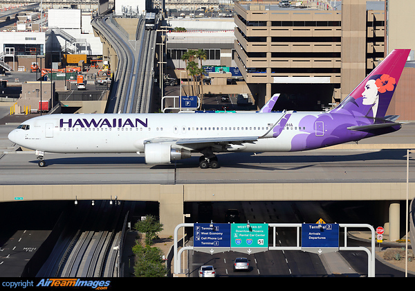 Boeing 767-3CB/ER Boeing 767-3CB/ER