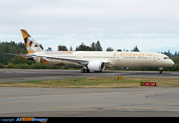 Boeing 787-10 Dreamliner Boeing 787-10 Dreamliner