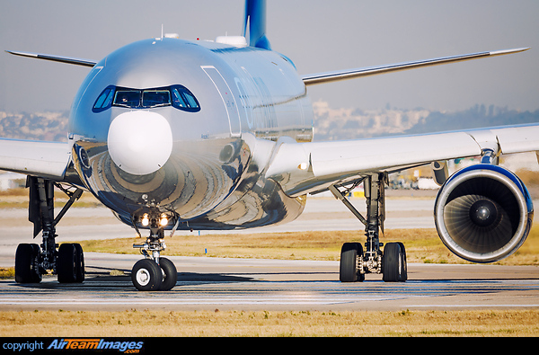 Airbus A330-223 Airbus A330-223