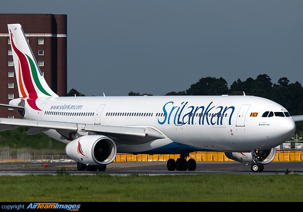Airbus A330-343 Airbus A330-343