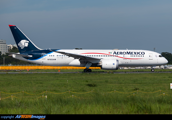 Boeing 787-8 Dreamliner Boeing 787-8 Dreamliner