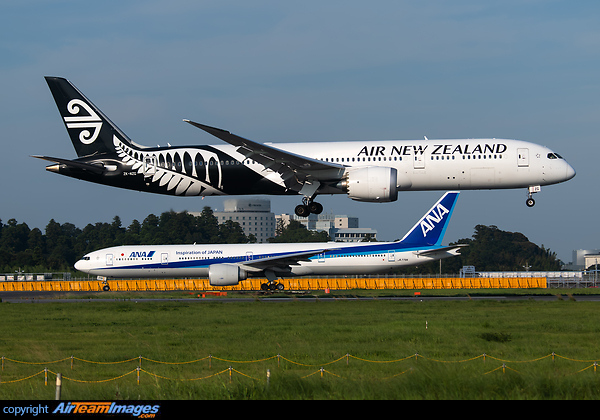 Boeing 787-9 Dreamliner Boeing 787-9 Dreamliner