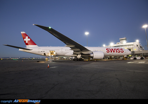 Boeing 777-3DE/ER Boeing 777-3DE/ER