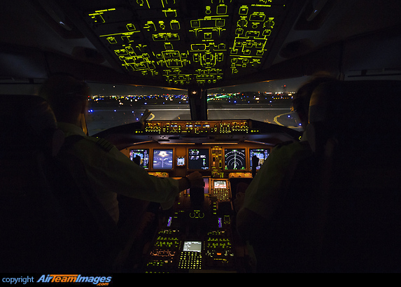 Boeing 777-3DE/ER Boeing 777-3DE/ER
