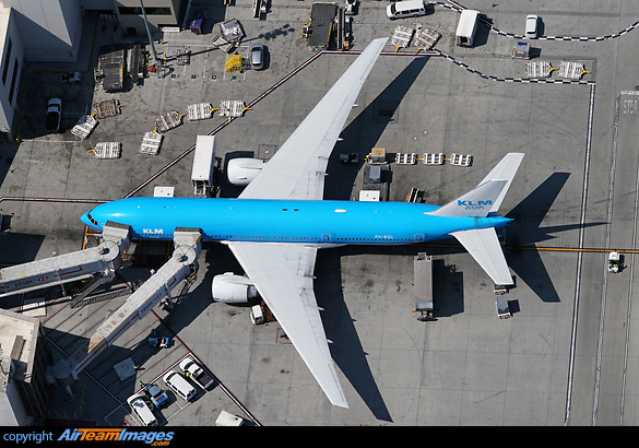 Boeing 777-206/ER Boeing 777-206/ER
