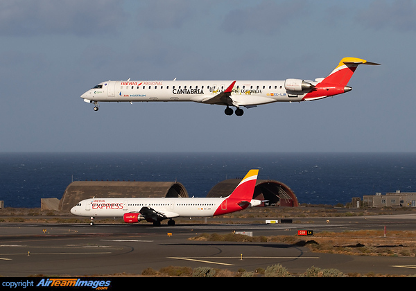Bombardier CRJ-1000 NextGen Bombardier CRJ-1000 NextGen