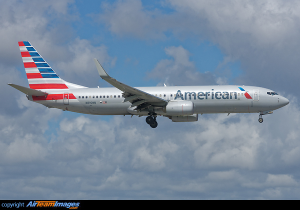 Boeing 737-823 Boeing 737-823