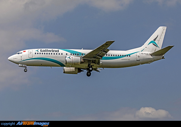 Boeing 737-4Q8