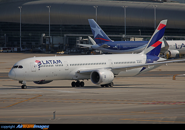Boeing 787-9 Dreamliner Boeing 787-9 Dreamliner
