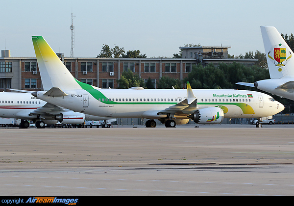 Boeing 737-8 MAX Boeing 737-8 MAX