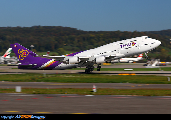 Boeing 747-4D7 Boeing 747-4D7