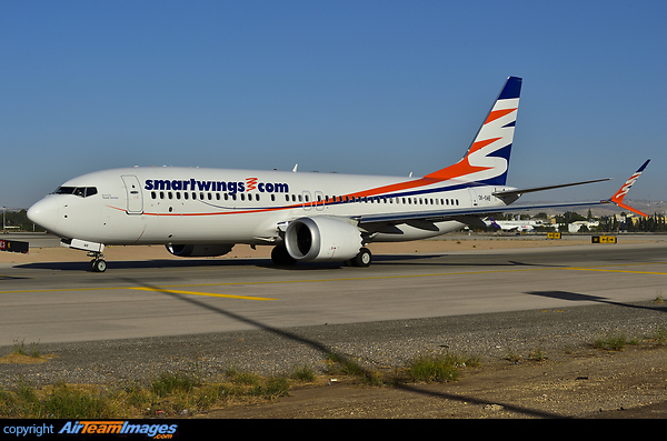 Boeing 737-8 MAX Boeing 737-8 MAX