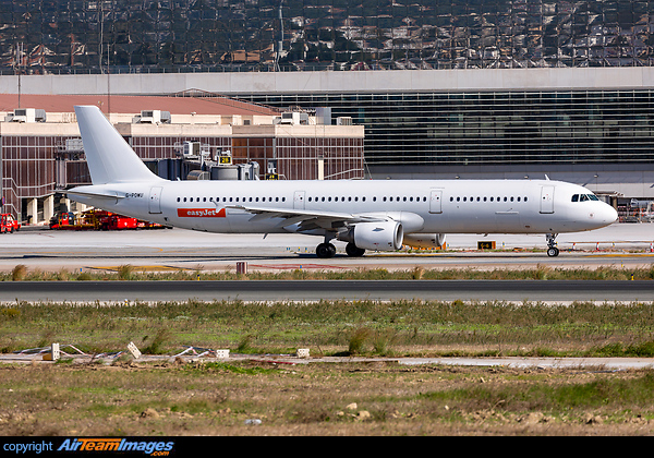Airbus A321-211 Airbus A321-211