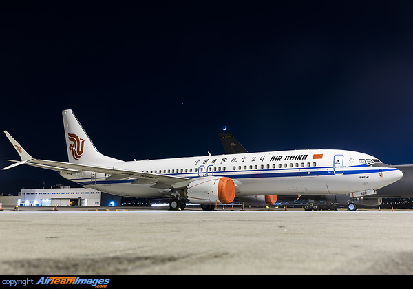 Boeing 737-8 MAX Boeing 737-8 MAX