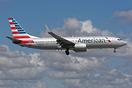 Boeing 737-823