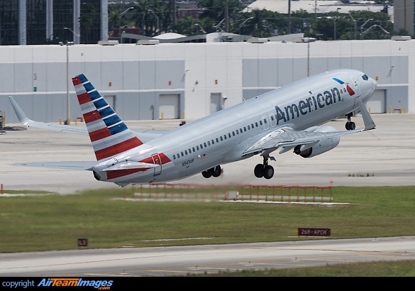 Boeing 737-823 Boeing 737-823