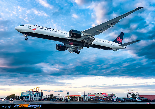 Boeing 777-333/ER Boeing 777-333/ER