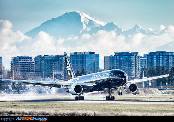 Boeing 777-219/ER Boeing 777-219/ER