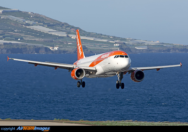Airbus A320-214 Airbus A320-214