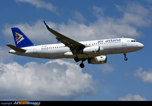Airbus A320-232 Airbus A320-232