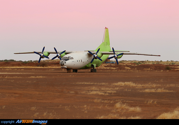 Operating a cargo flight from Bamako to Gao on 30 March 2018.
Whilst landing, the nose landing gear collapsed and the aircraft skidded another 70m before coming to a complete stop.
None of the 7 crew were injured. Antonov An-12BK