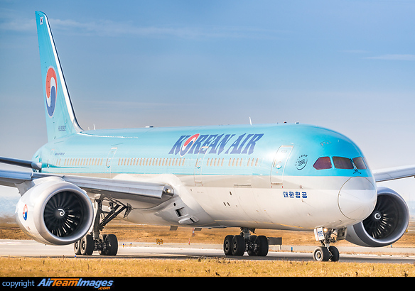 Boeing 787-9 Dreamliner Boeing 787-9 Dreamliner