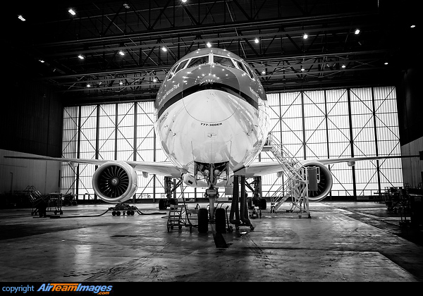 Boeing 777-306/ER Boeing 777-306/ER