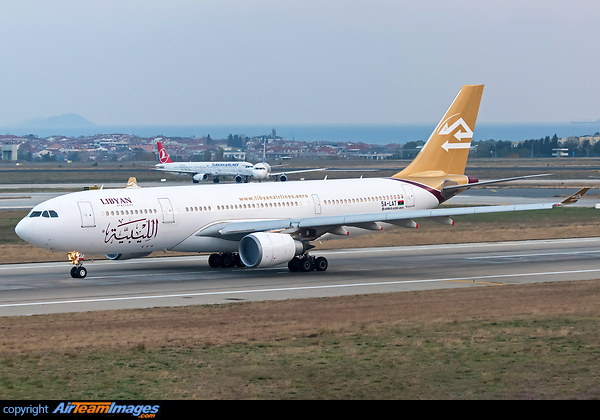 Airbus A330-202 Airbus A330-202