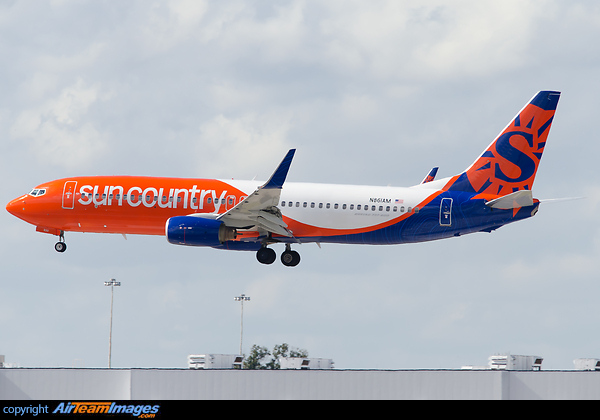 Boeing 737-83N