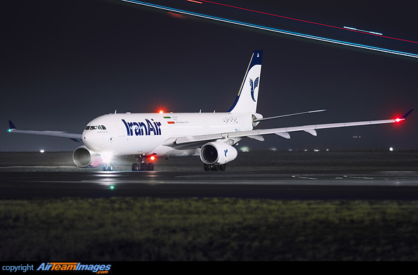 Airbus A330-243