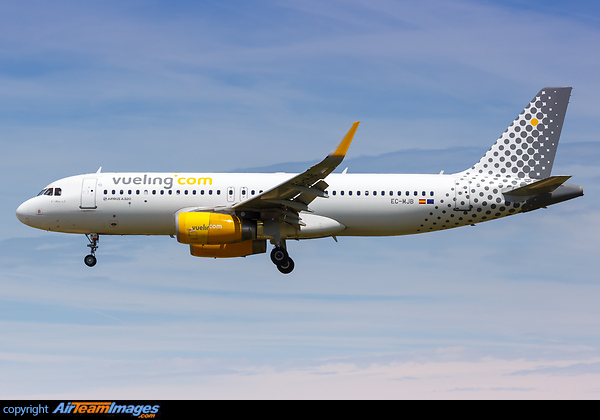 Airbus A320-232 Airbus A320-232