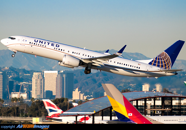 Boeing 737-9 MAX Boeing 737-9 MAX