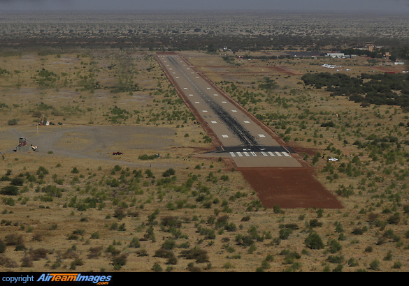 Short final 07 after a tactical approach. Tombouctou Airport