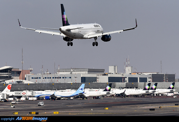 Airbus A320-233 Airbus A320-233