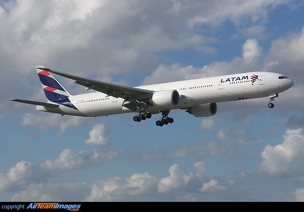 Boeing 777-32W/ER Boeing 777-32W/ER